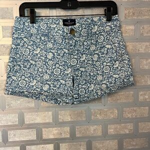 American Eagle - boho inspired blue and white floral pattern‎ womens sho...